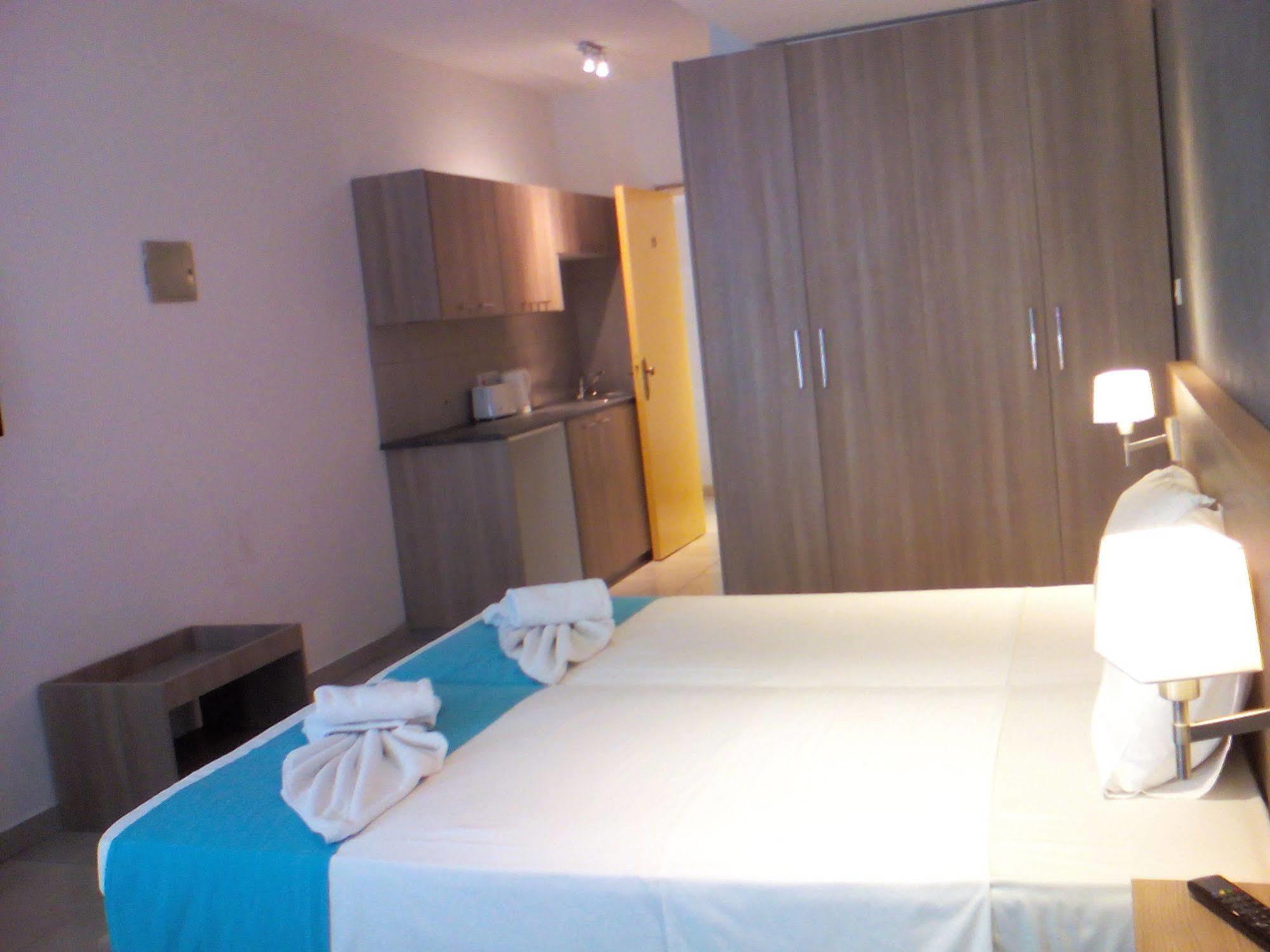 Hotell Flora Maria 3*